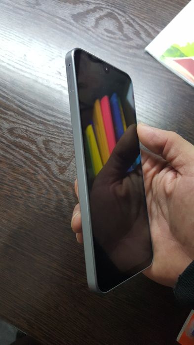 Samsung A17 edial holatda 6/128