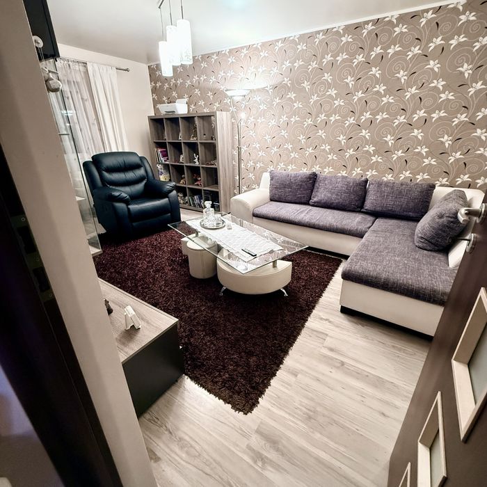 Apartament 3 camere,2 bai,zona Politie