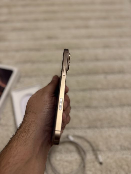 Iphone  de vanzare 16 pro max 1TL