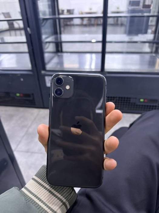 Iphone 11.  64гб