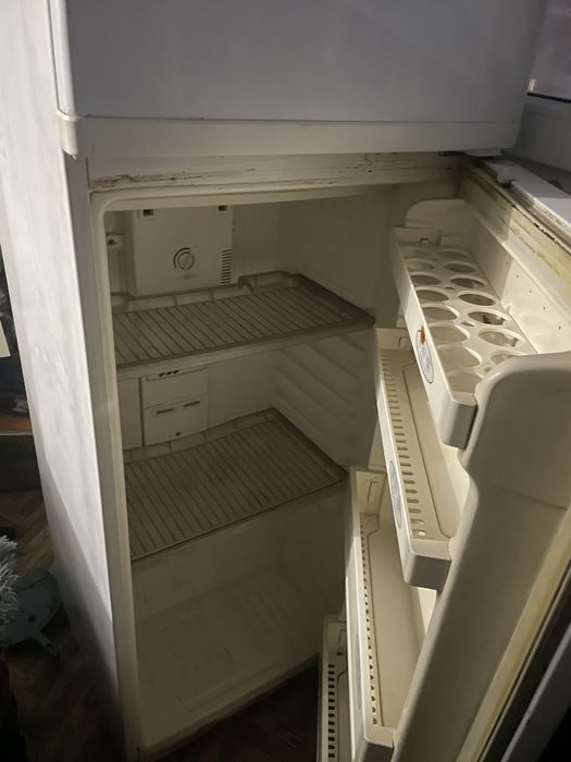 продам Холодильник ! есть торг!