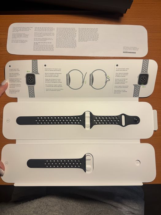 Часовник Apple Watch Nike SE