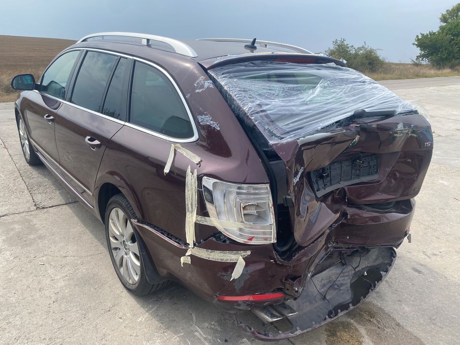 Skoda Superb 1.8 TSI, 160 ph., 6 sp., engine CDA, 2013, 115 000 km.