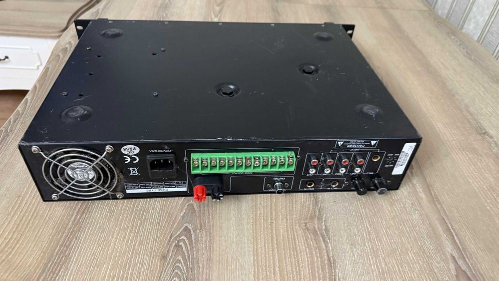 Микшер усилитель MP 310U