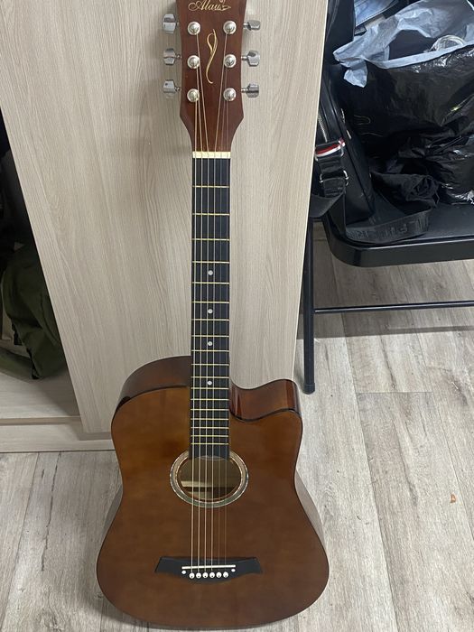Гитара маи 38с как новый