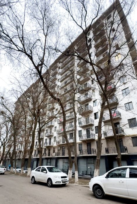 Askiya City. Yakkasaroy. Navastroyka