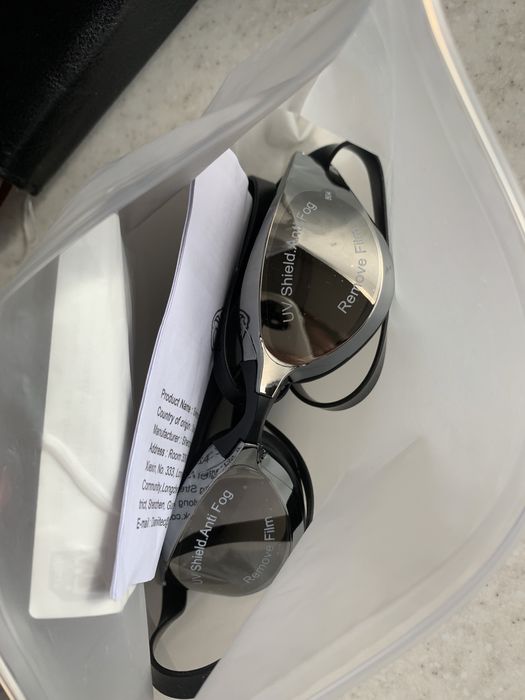 Очки для плавание подходит для всех Новые .