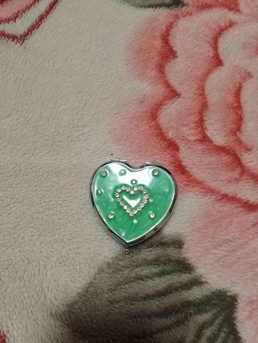 Vand.o.oglinda rara , piesa si pentru colectionari