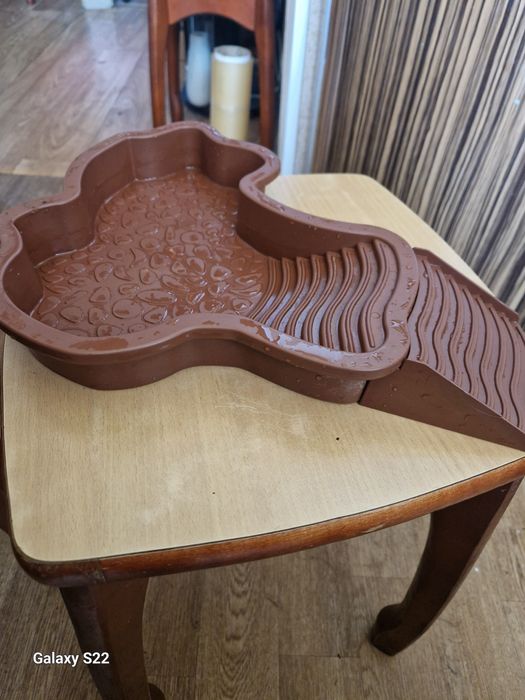 Продам мини бассейн поилку.