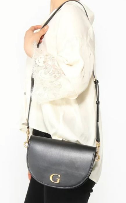 Оригинална чанта Guess