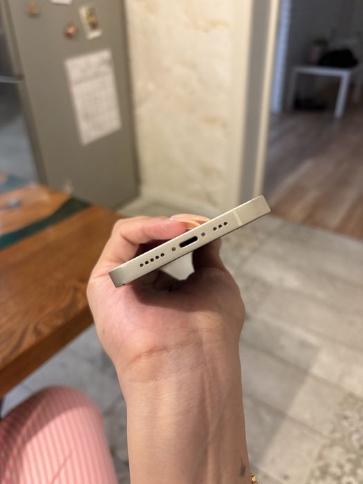 13 iPhone, не вскрытый, все работает!