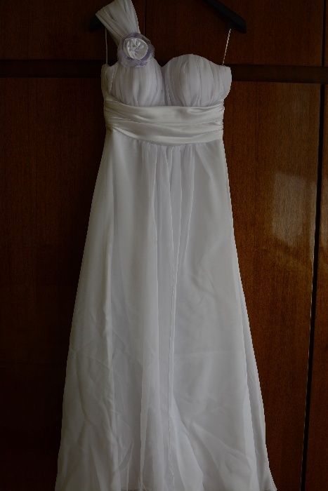 Булчинска рокля