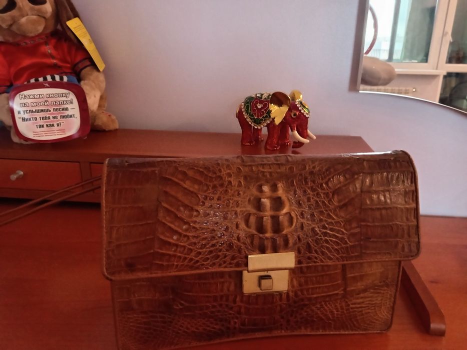 Балетка из крокодильей кожи