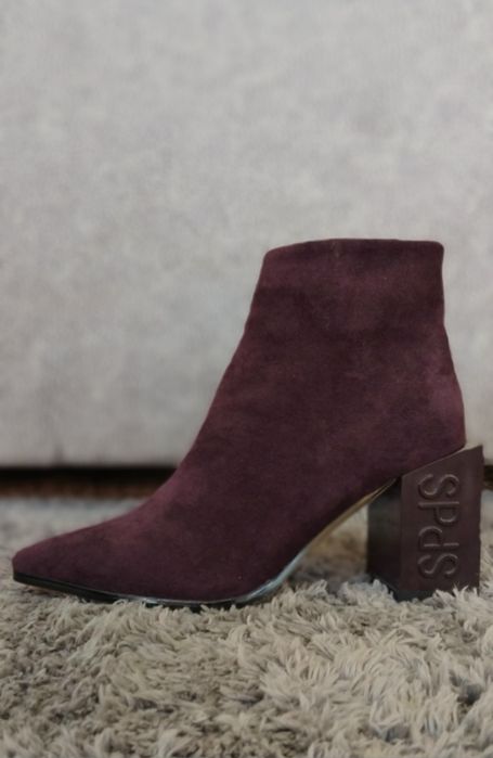 Разпродажба на последни размери нови боти и ботуши.