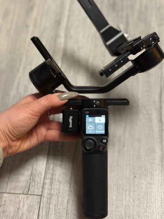 DJI RS 3 Mini – stabilizator profesional pentru cameră