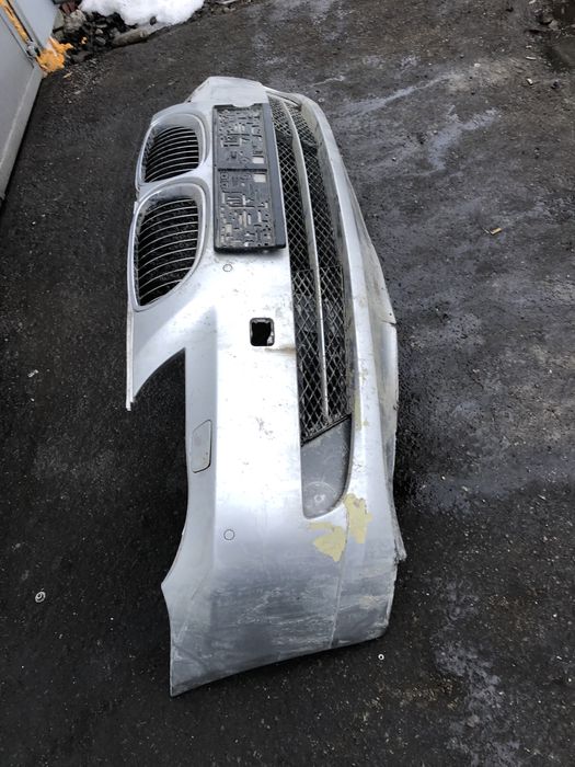 Предна броня бмв 5 е60/61 фейслифт ( predna bronq bmw e60/61 LCI )