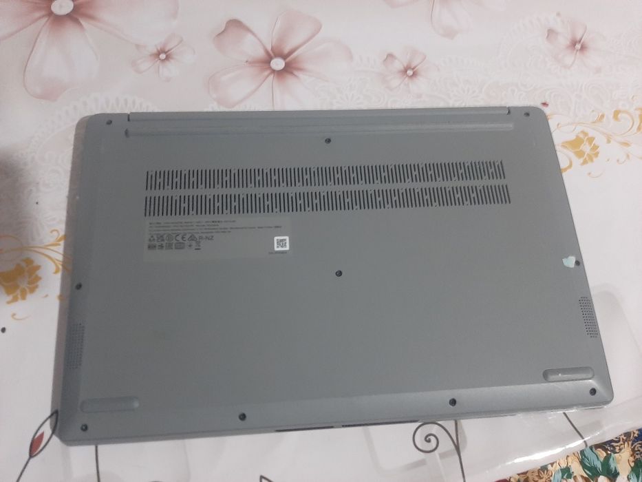 Lenovo noutbuk – Yangidek holatda, arzon narxda!