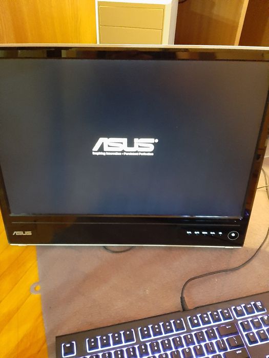 Vand UC pc, AMD RYZEN 5-5000,3,6GHZ,RAM8G,hard SSD 480G,HDD 512G.