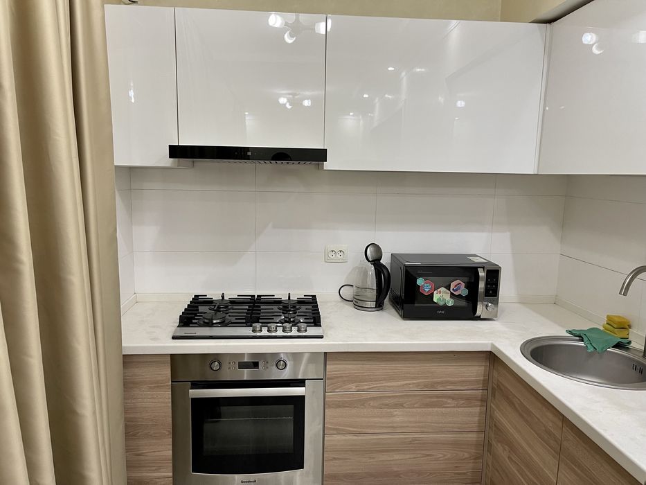 Посуточно 2х комнатная квартира метро айбек