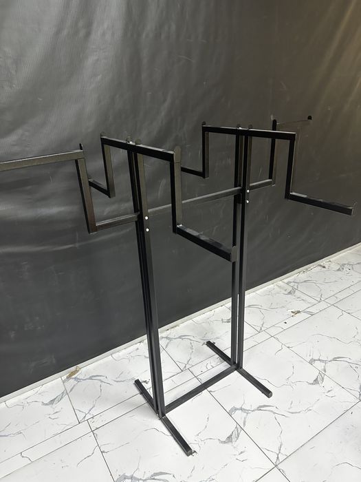 Напольная вешалка