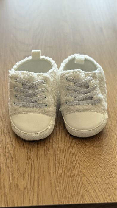 Бебешки обувки на Obaibi, Converse, BabyGap