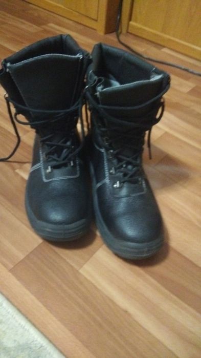 Продаю ботинки рабочие