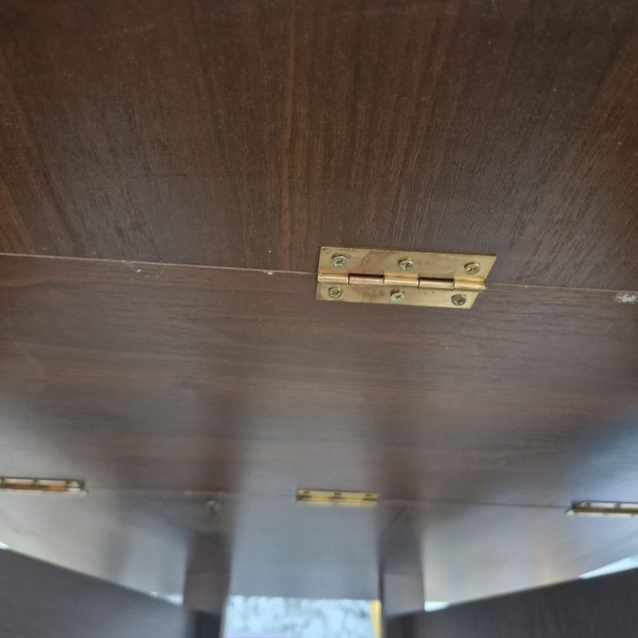 Столы тумба  в хорошем состояние.