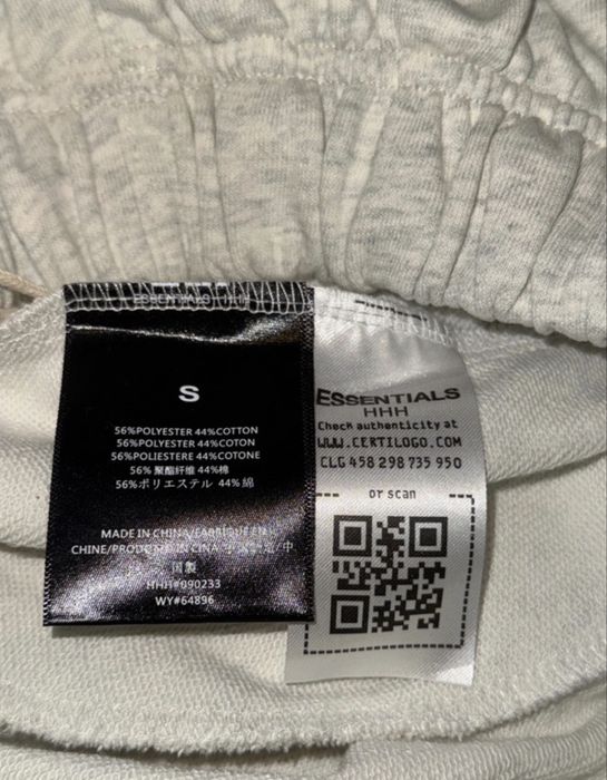 Pantaloni scurti Essentials