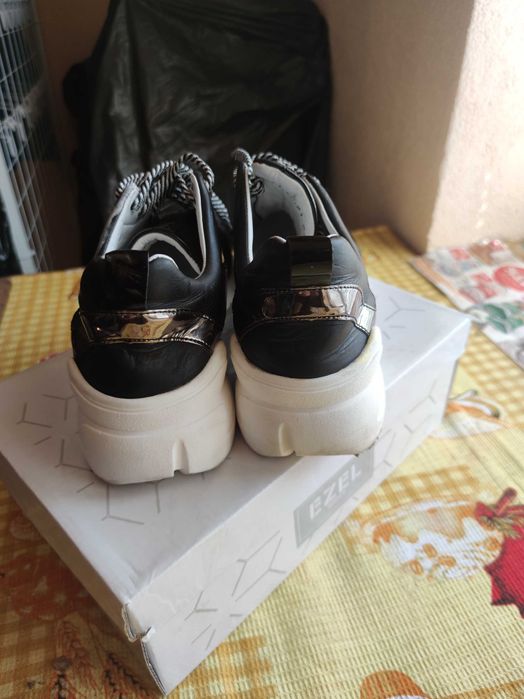 Дамски обувки от естествена кожа