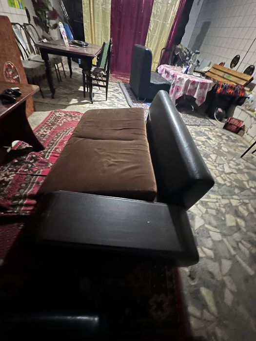 Диван двухспалный