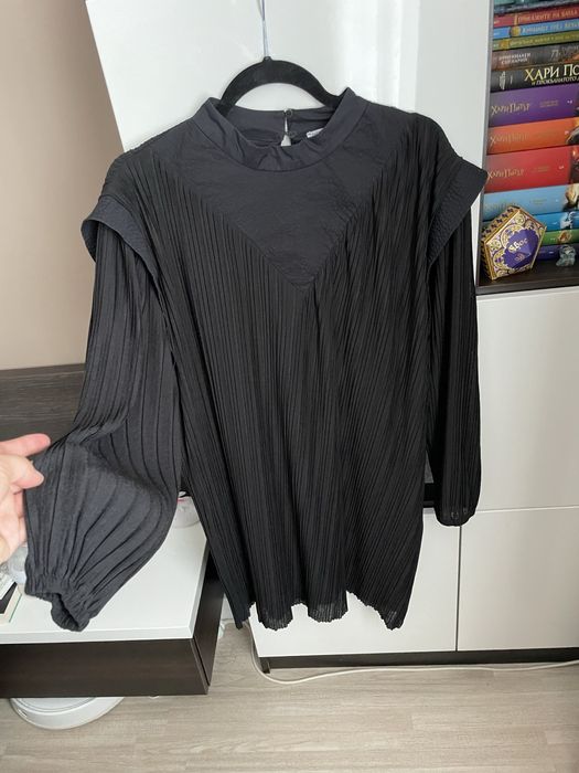 Zara черна къса рокля с плисета, L размер