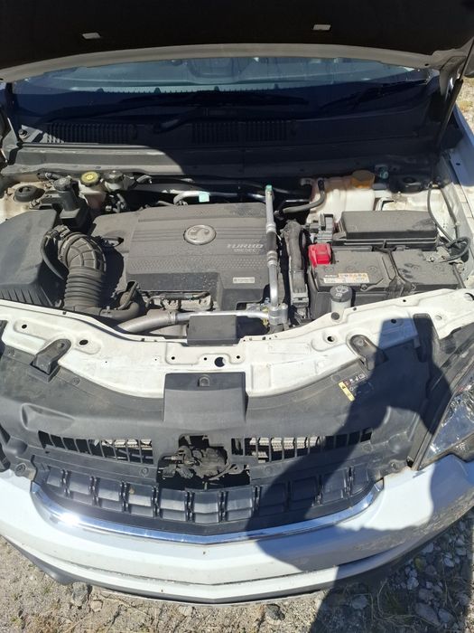 Продавам Opel Antara