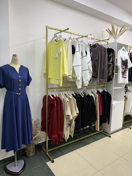 Продается оборудование для бутика одежды