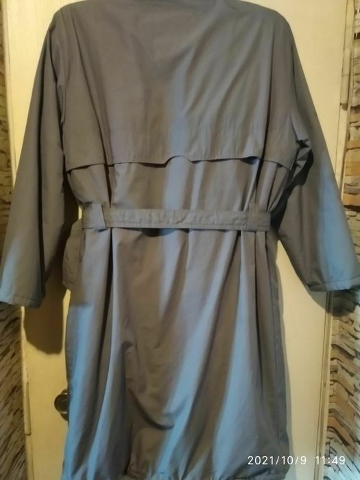 Плащь по -  зимнему с утеплителем