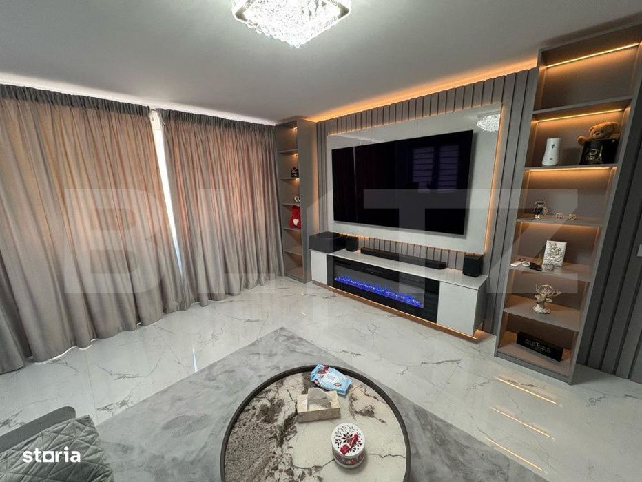 Apartament de vanzare, cu 3 camere, 73 mp + balcon 5 mp, zona Tractoru