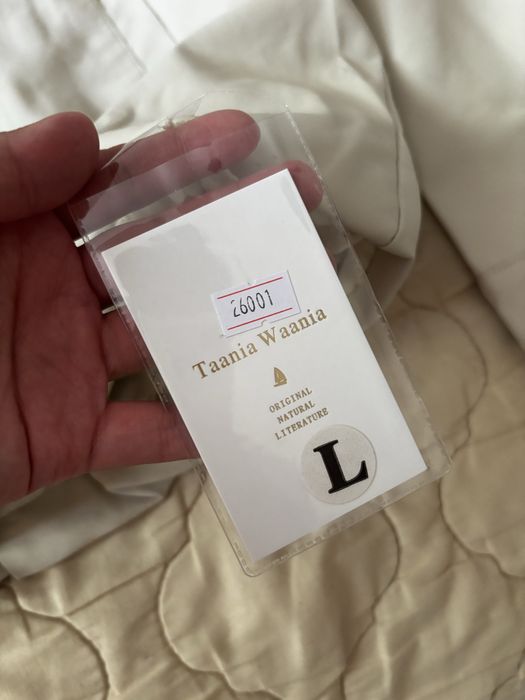 Продам бомбер, новый.