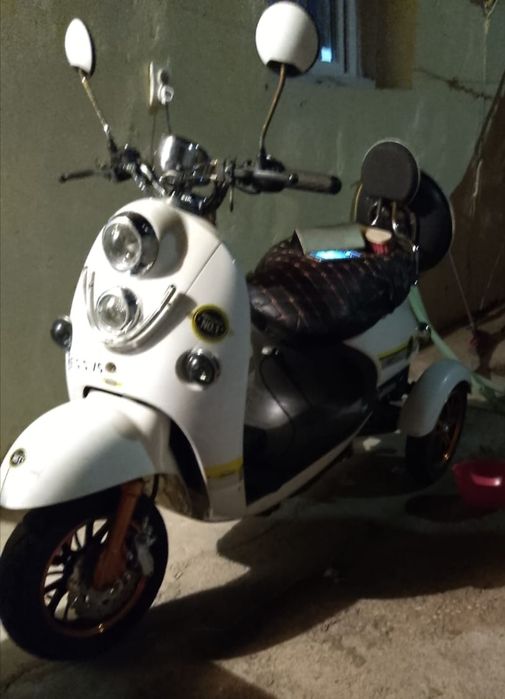 De vînzare scuter electric pentru persoanele cu dizabilități