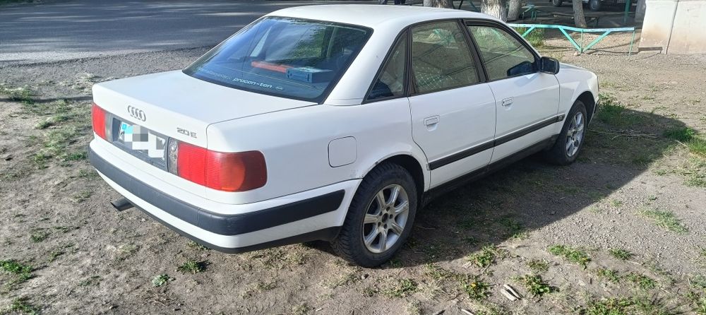 Продам Audi 100 C4