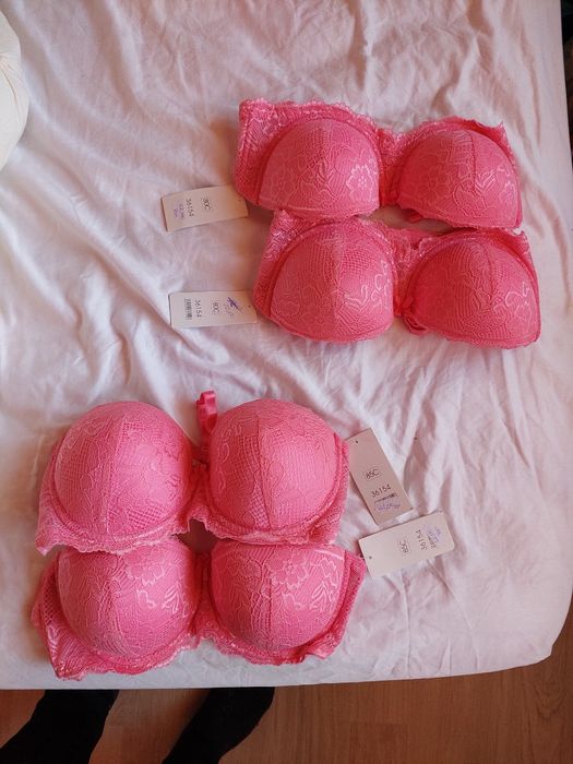 Sutiene noi cu etichetă