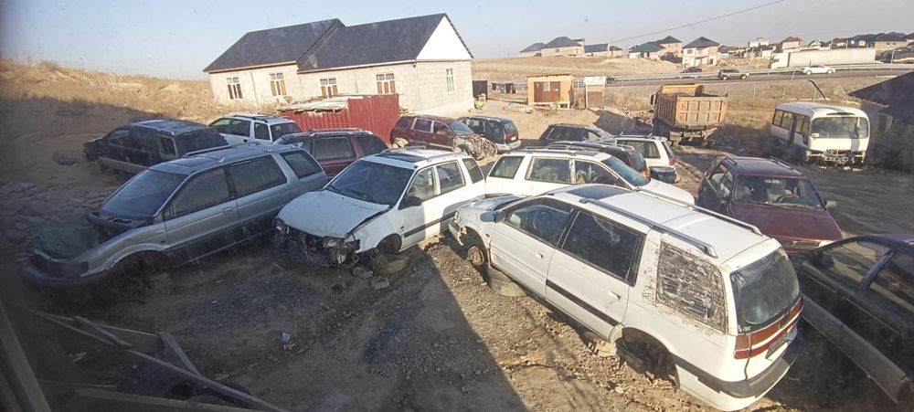 Запчасти на Mitsubishi Space Wagon Space , Runner , Shariot