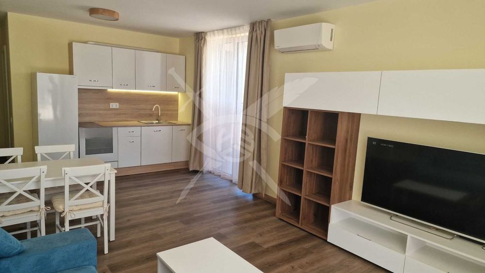 Дава се под наем Двустаен апартамент в София, Хладилника - 90 кв.м за 1047.03 € - Снимка #1