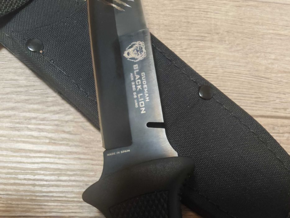 Cutit vanatoare Cudeman