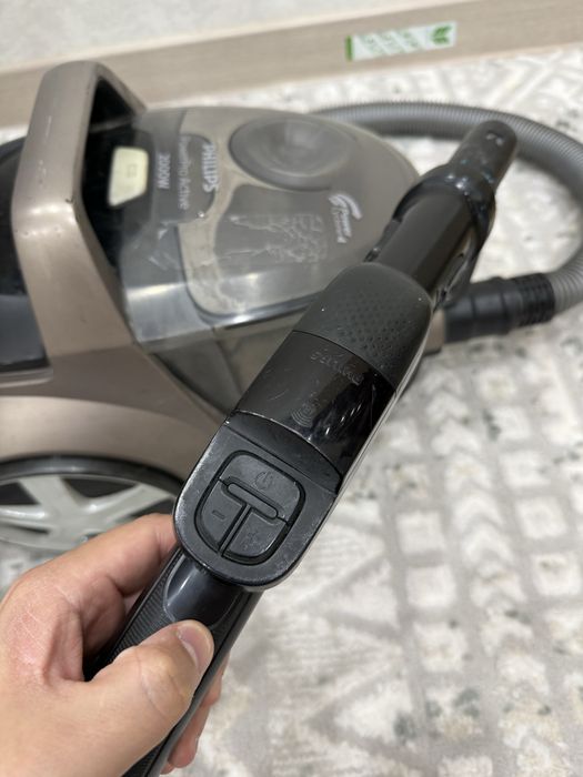Продам пылесос Philips
