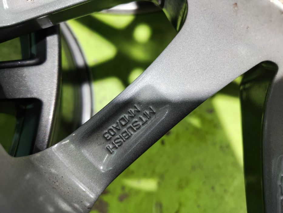 16 5x114.3 Mitsubishi лети джанти 5х114.3