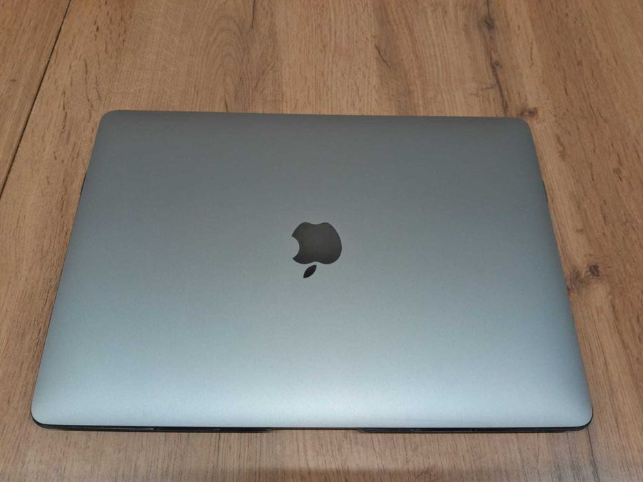MacBook Air 13" M1 / 8 GB / 256 GB