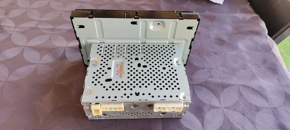 Радио за Тойота Аурис