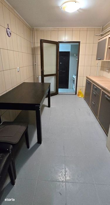 Apartament 3 camere decomandat, CT, tamplarie PVC, balcon, Galata