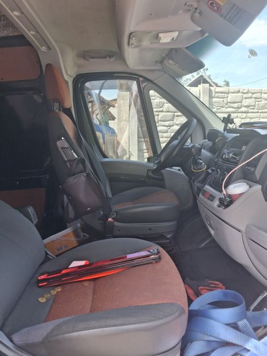 Vand sau dezmembrez Peugeot boxer 3.0 iveco