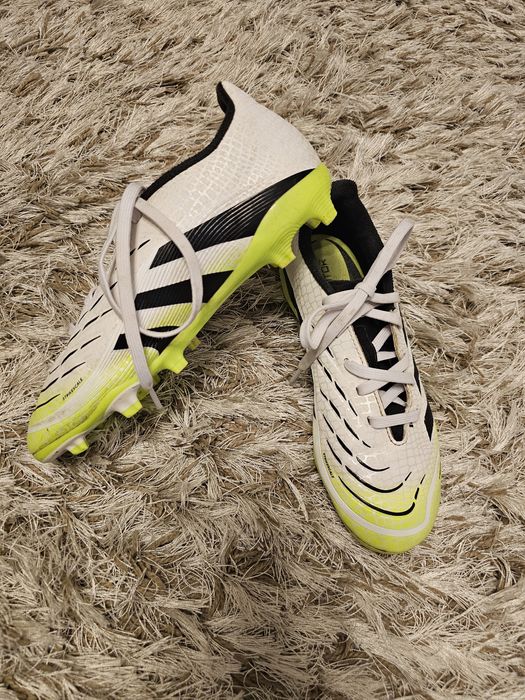 Ghete fotbal Adidas Predator League FG/MG mas. 34, interior 21cm