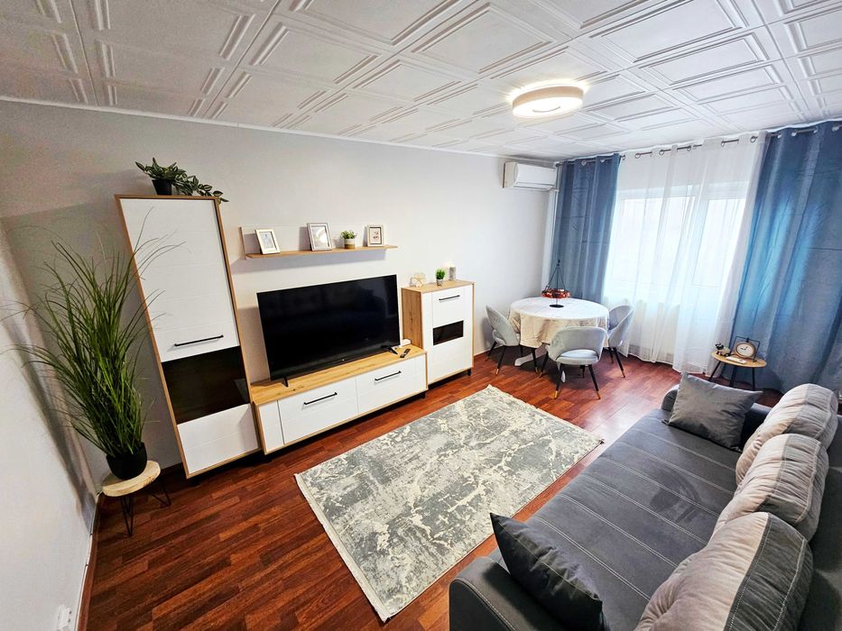 Apartament inchiriere , renovat , mobilat si utilat NOU